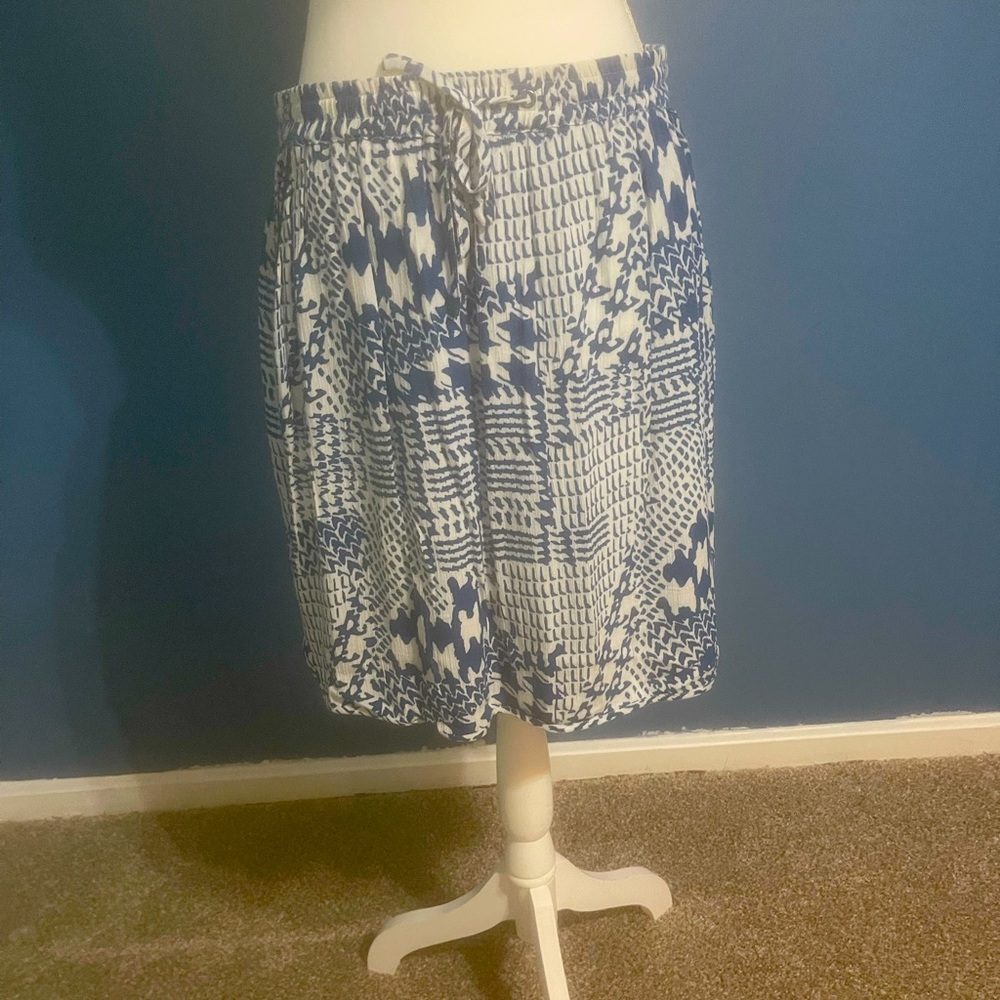 MB Designs tie-waist skirt with pockets size M